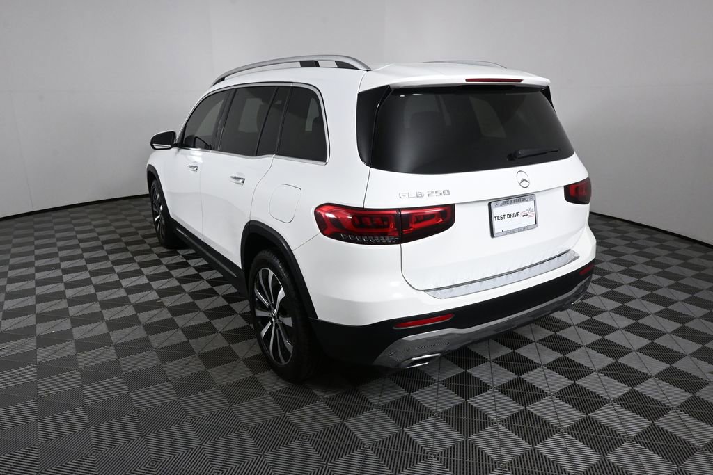 Used 2022 Mercedes-Benz GLB 250 image 4