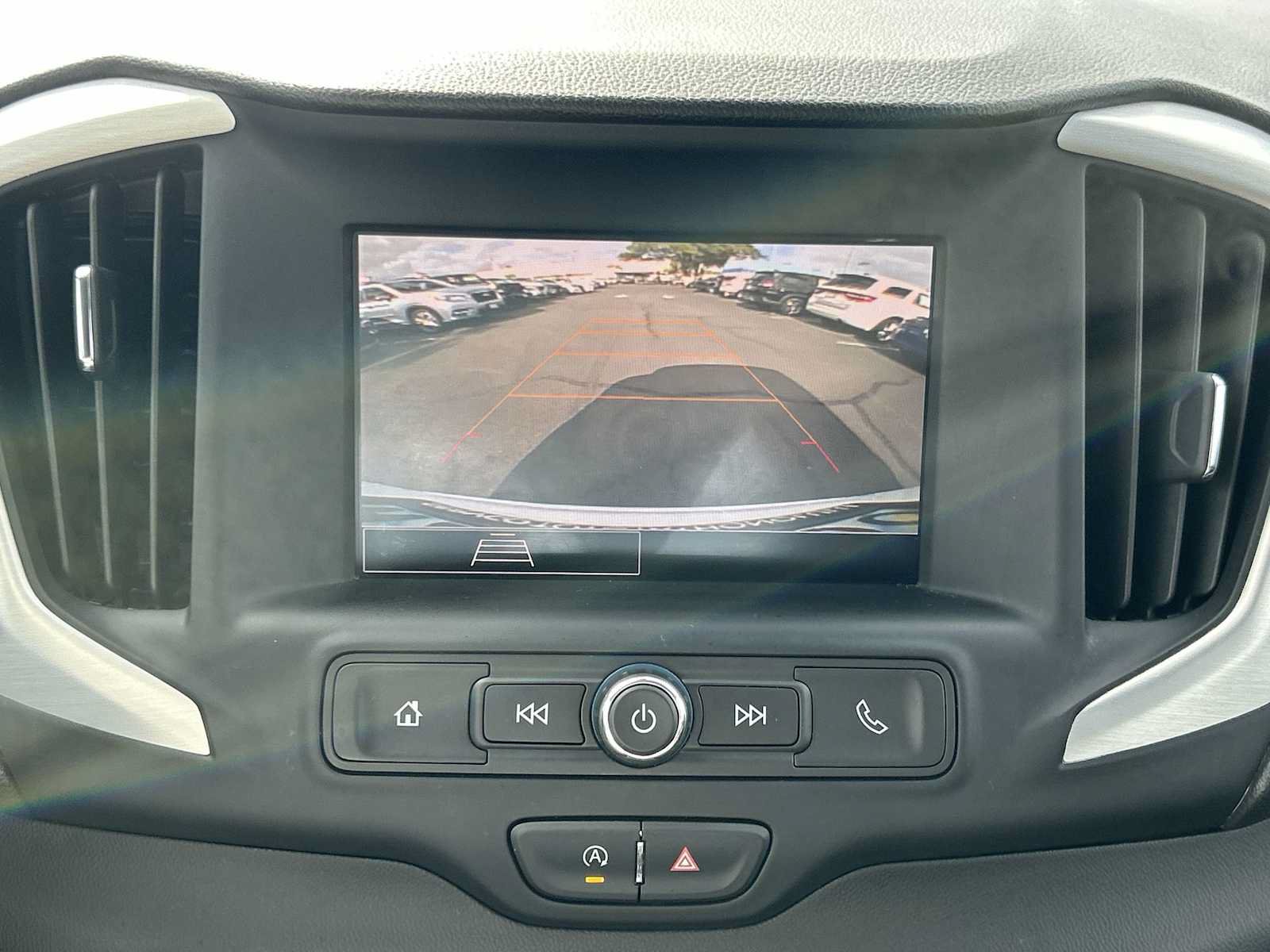 Used 2024 GMC Terrain SLE FWD image 21