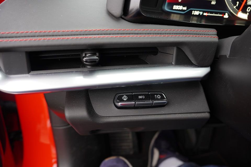 Used 2024 Chevrolet Corvette Stingray Premium Cpe w/ Z51 Performance Package image 22