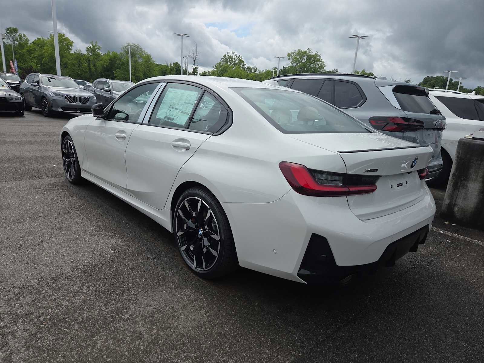 New 2026 BMW 330i xDrive Sedan w/ M Sport Package AWD/4WD image 6