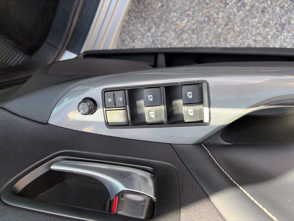 Used 2015 Toyota Sienna SE Premium FWD image 10