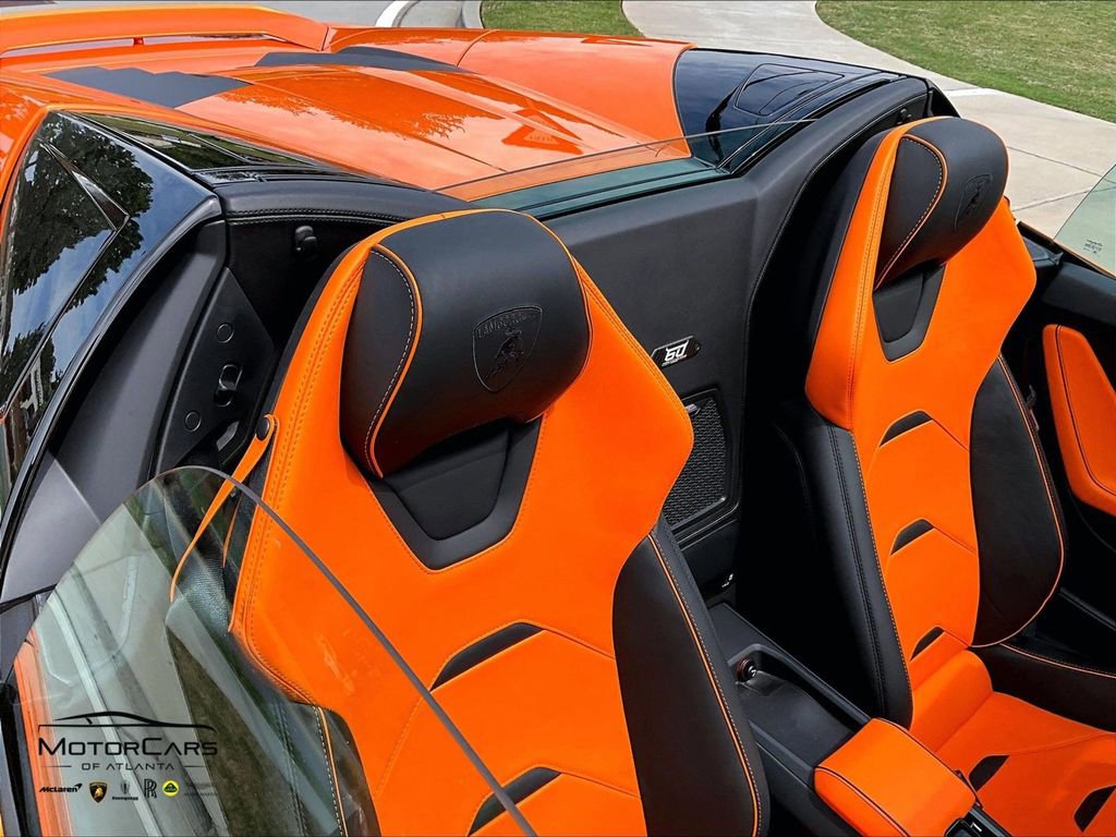 Used 2023 Lamborghini Huracan EVO RWD image 28
