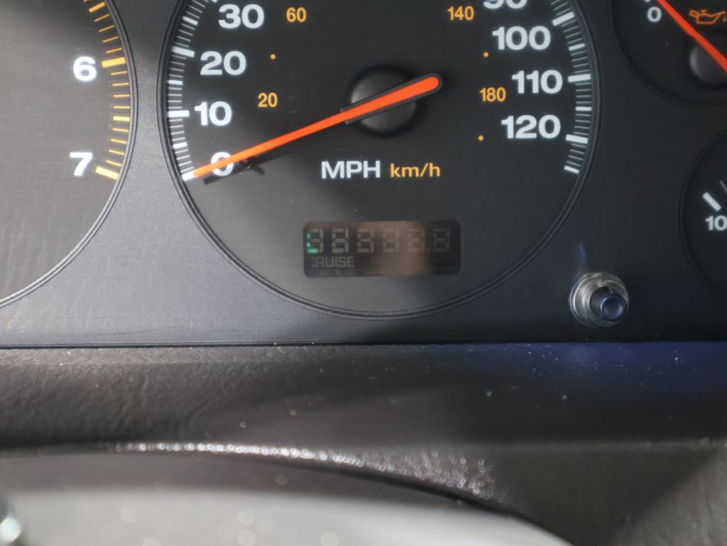 Used 2000 Jeep Grand Cherokee Laredo image 27