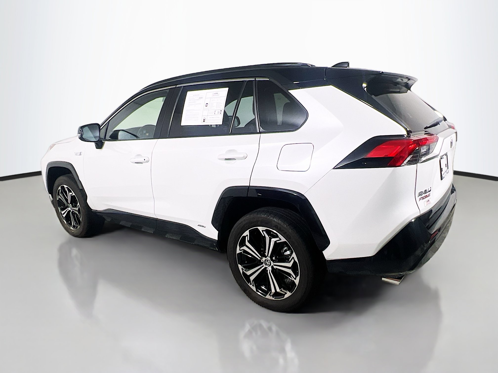 Used 2023 Toyota RAV4 XSE w/ Weather Package AWD/4WD image 8