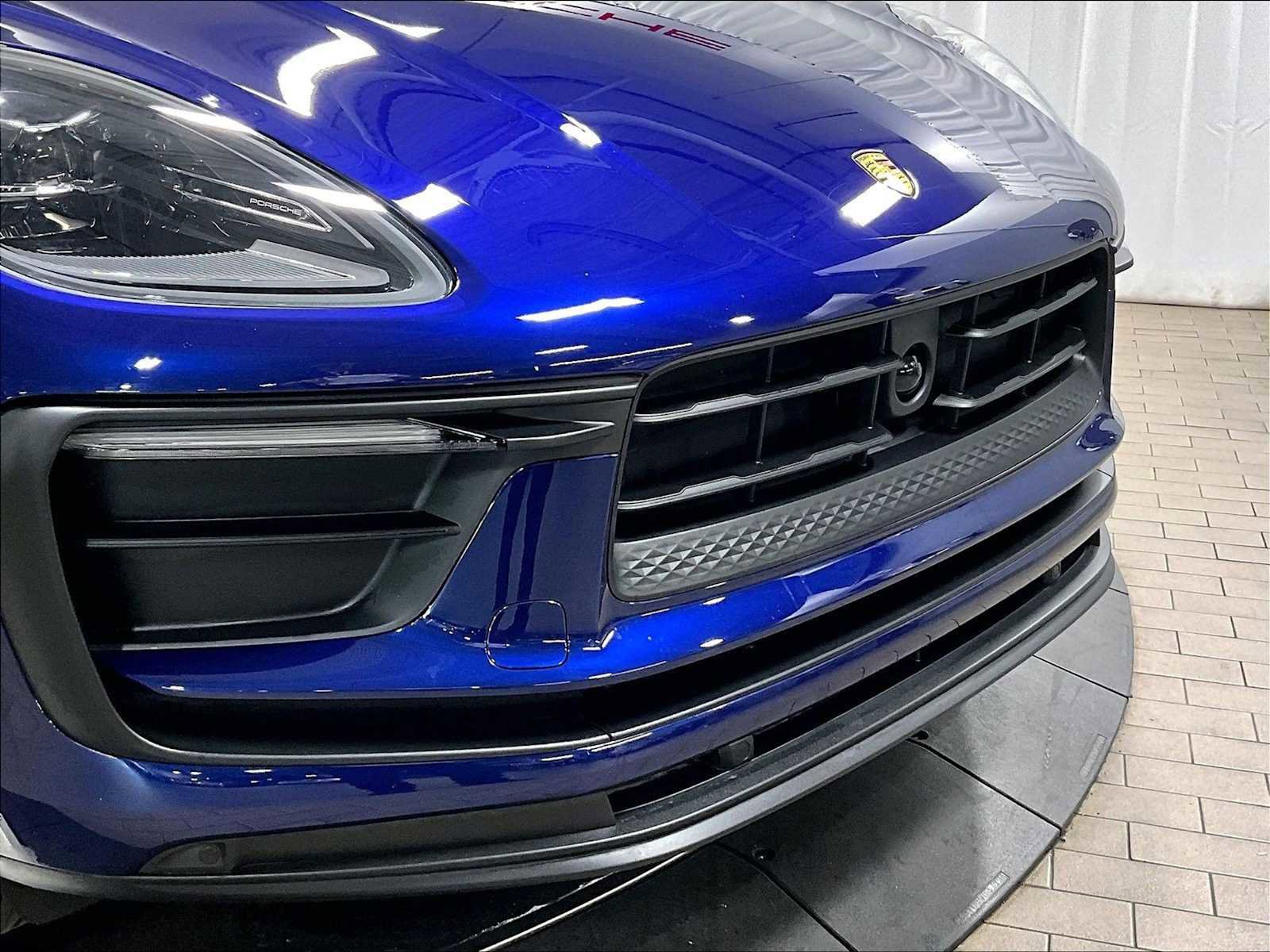 Used 2025 Porsche Macan image 33