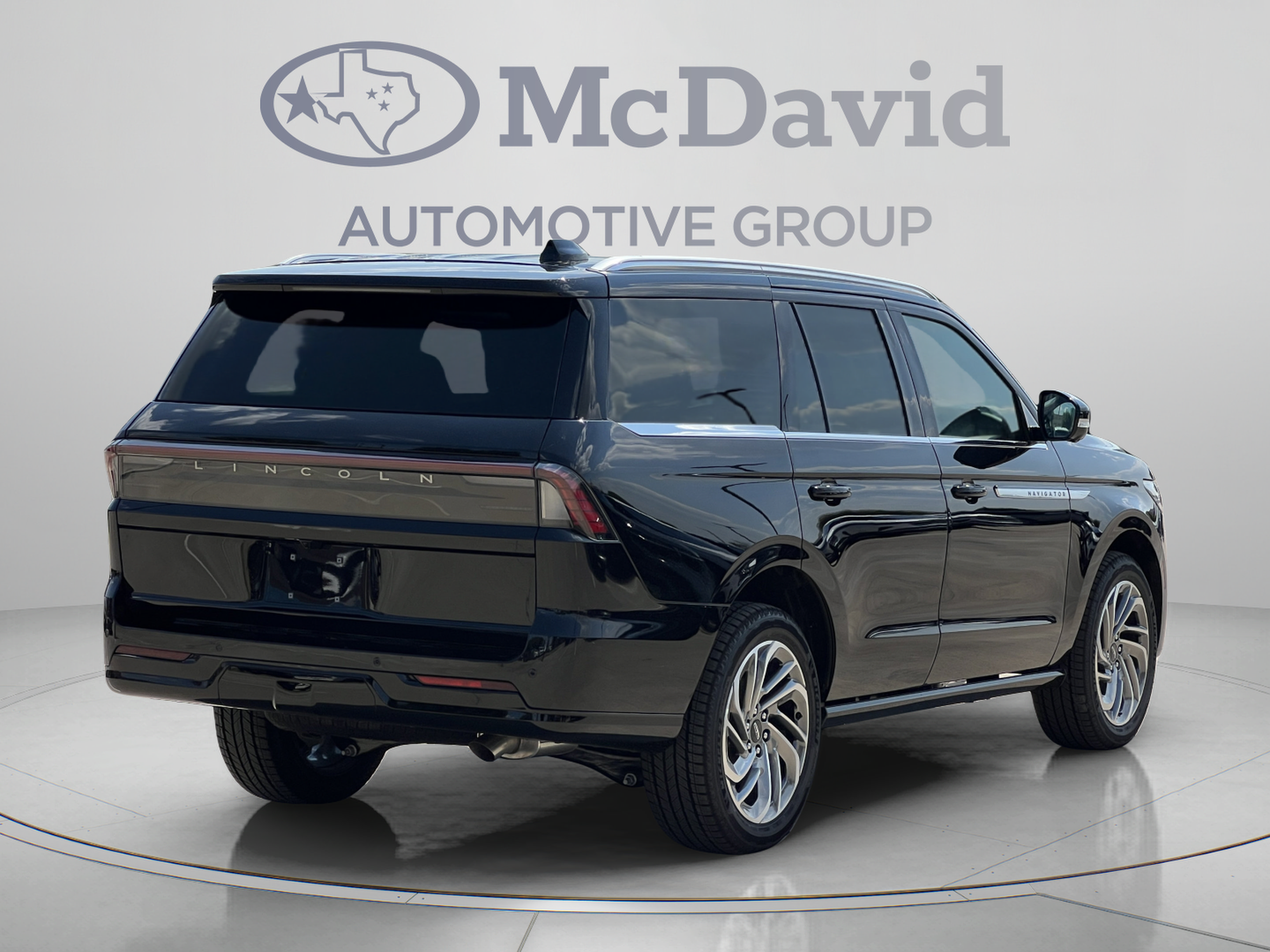 New 2027 Lincoln Navigator Reserve AWD/4WD image 7