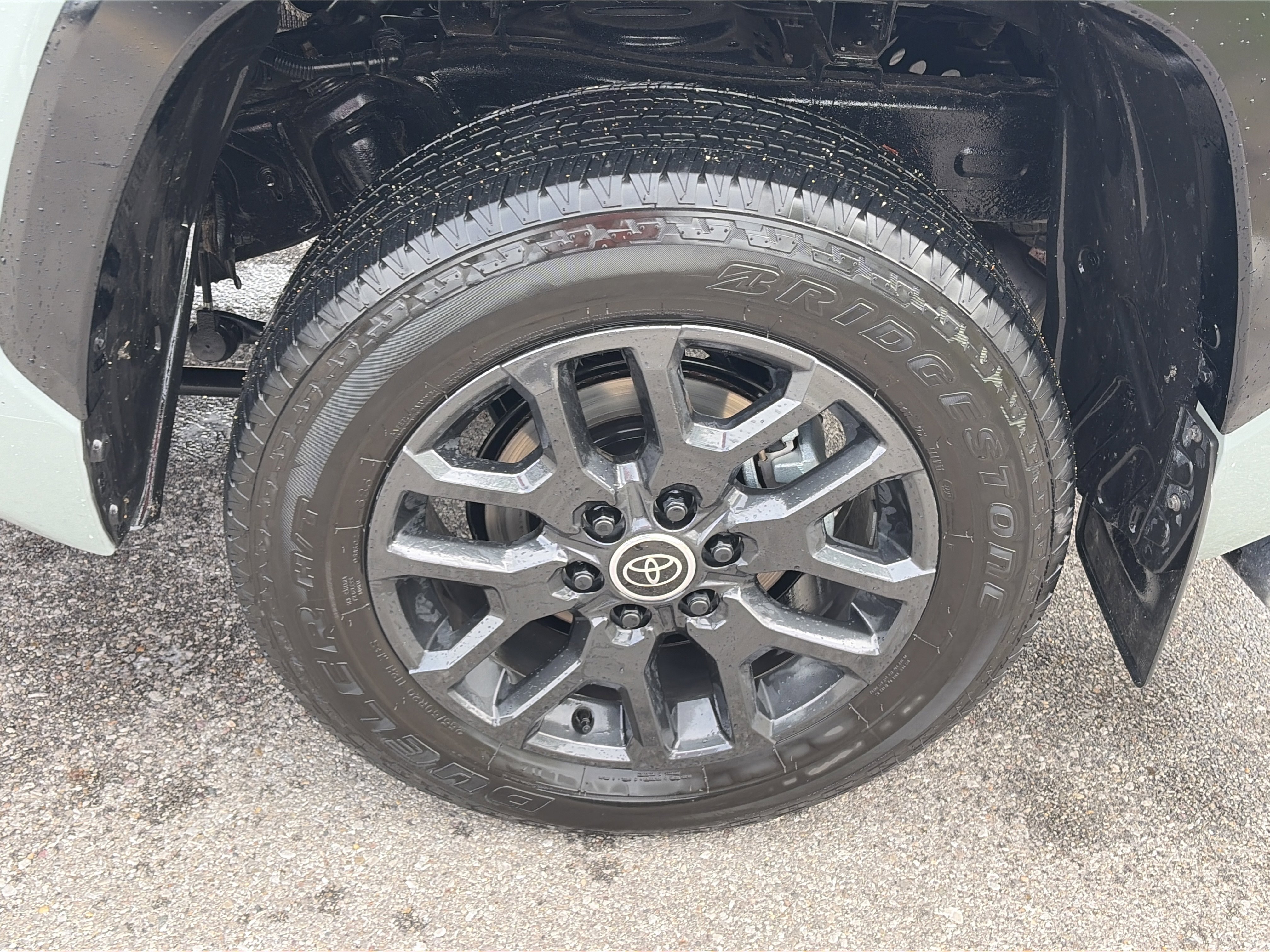 Used 2024 Toyota Tundra Platinum AWD/4WD image 14