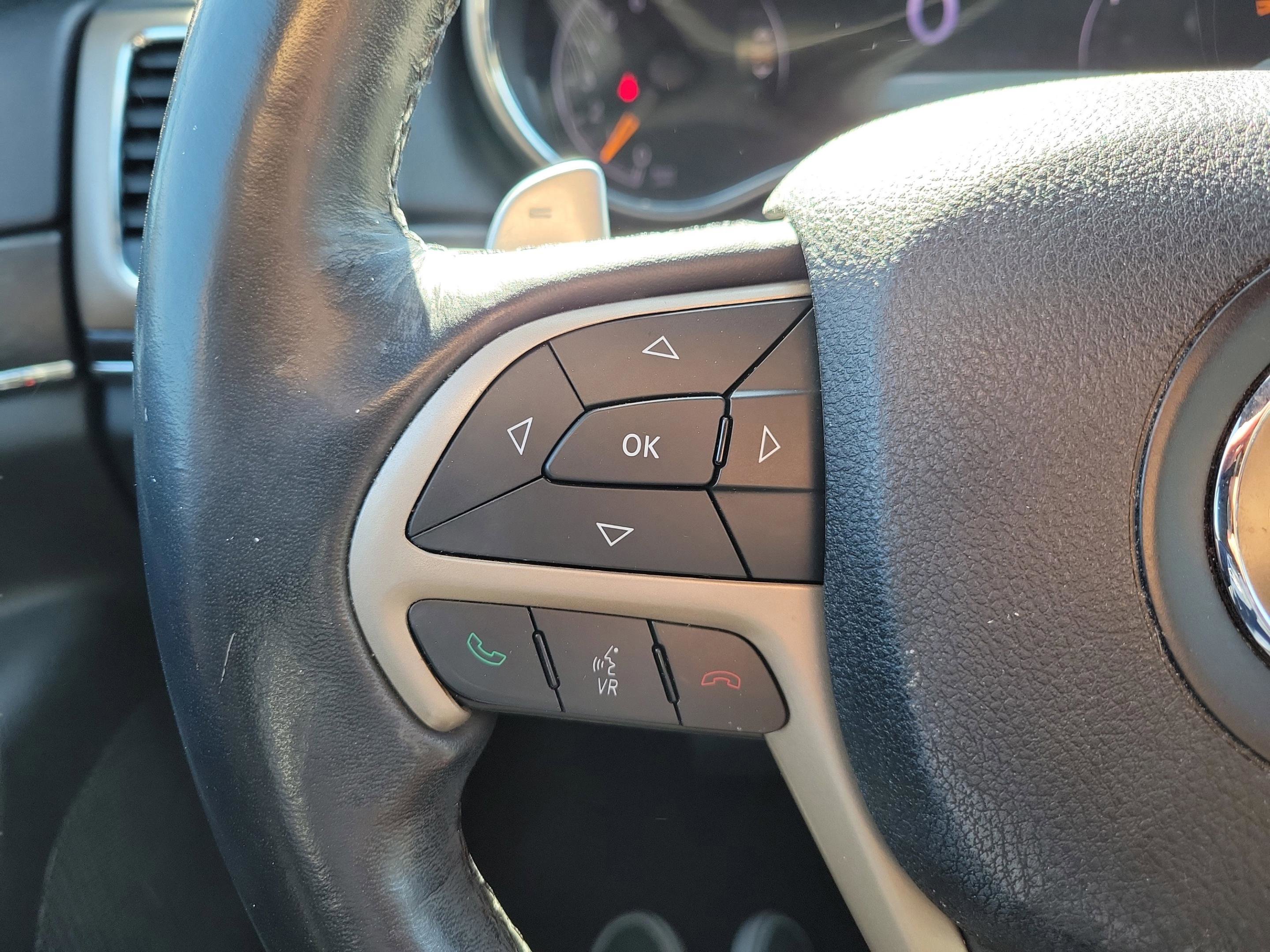 Used 2015 Jeep Grand Cherokee Limited w/ Luxury Group II image 21