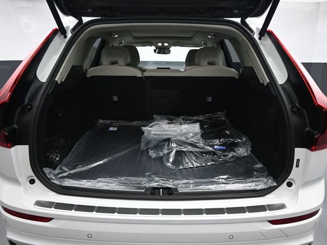 New 2026 Volvo XC60 B5 Ultra w/ Protection Package Premier image 32