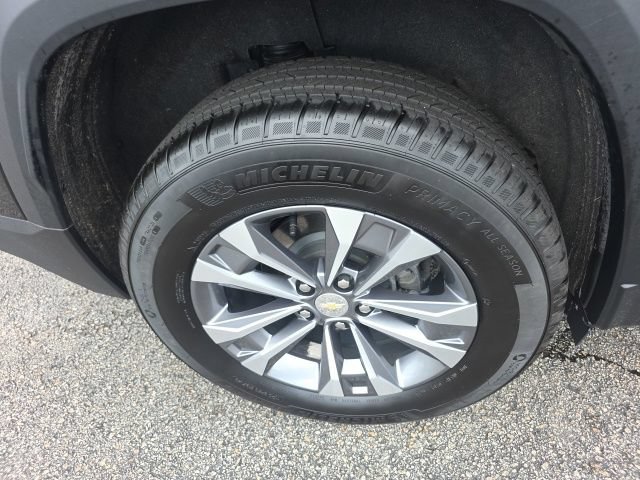 New 2026 Chevrolet Equinox LT w/ Convenience Package II AWD/4WD image 10