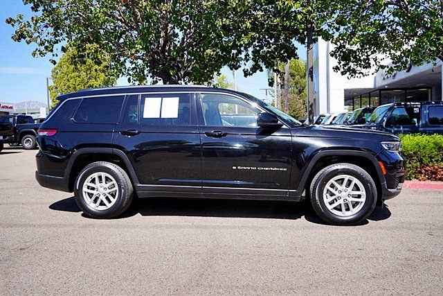 Used 2023 Jeep Grand Cherokee L Laredo RWD image 7