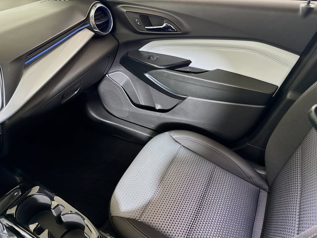Certified 2026 Chevrolet Trax LT FWD image 19