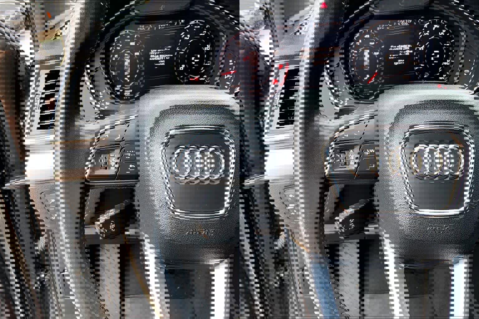 Used 2020 Audi Q5 2.0T Titanium Premium Plus w/ Premium Plus Package image 22