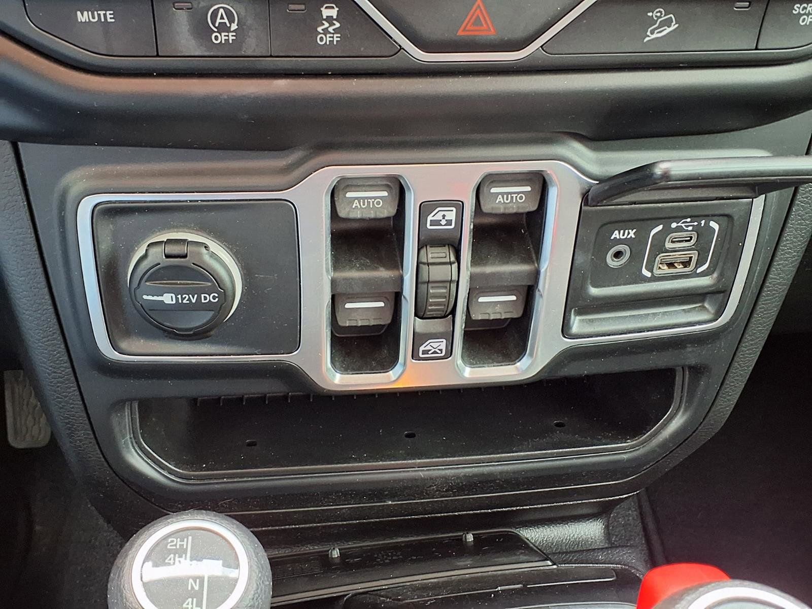 Used 2018 Jeep Wrangler Unlimited Sport S AWD/4WD image 13
