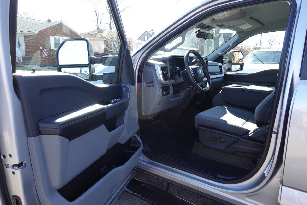 Used 2024 Ford F250 XLT image 12