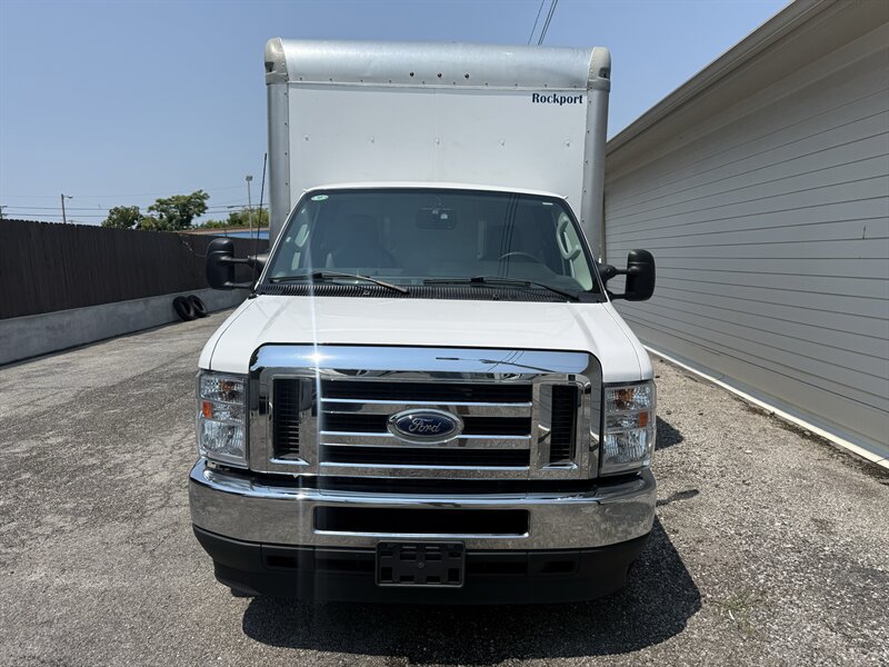 Used 2025 Ford E-450 and Econoline 450 Super Duty w/ Power Equipment Group RWD image 17