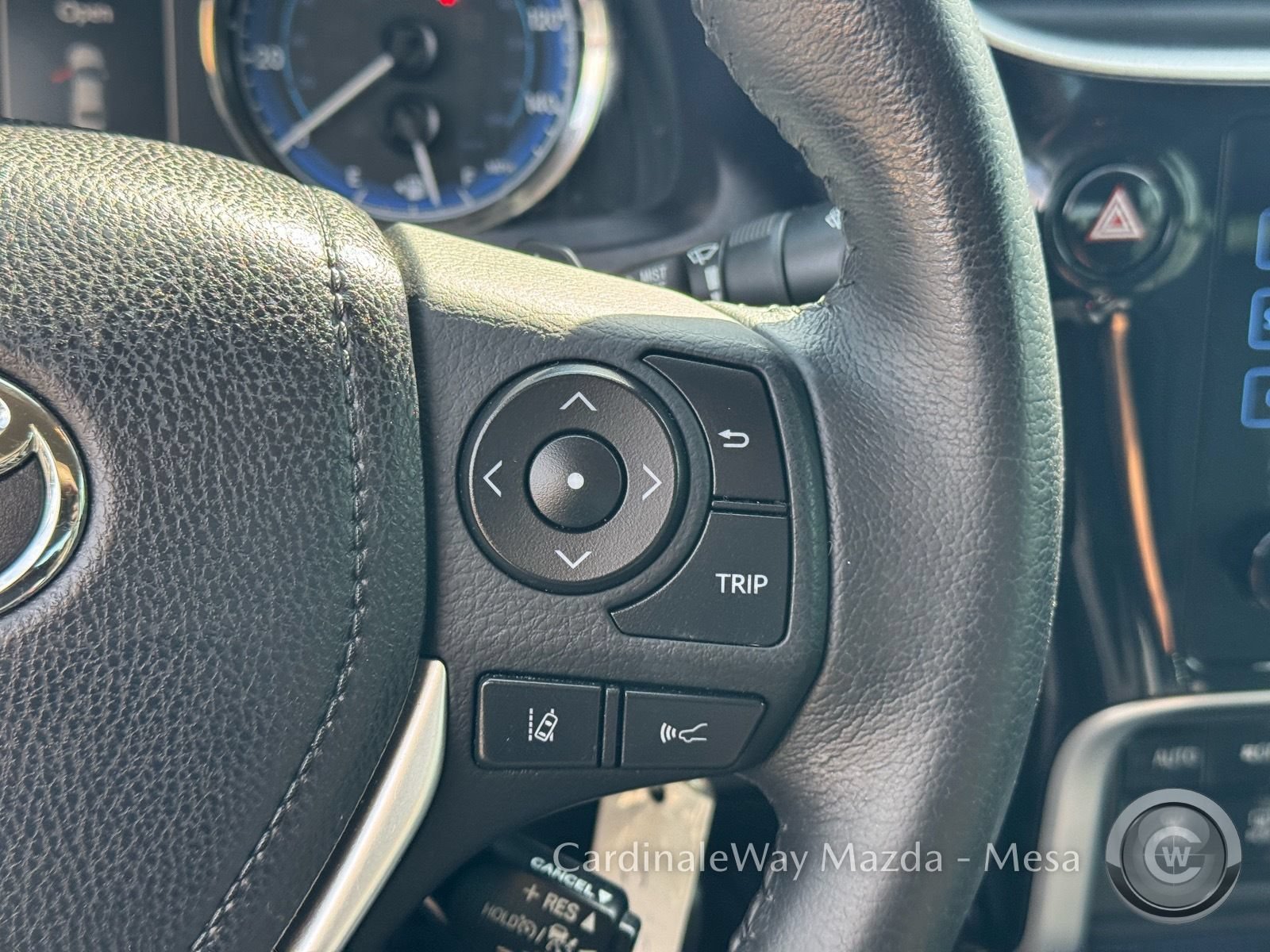 Used 2019 Toyota Corolla SE w/ Carpet Mat Package (TMS) FWD image 21