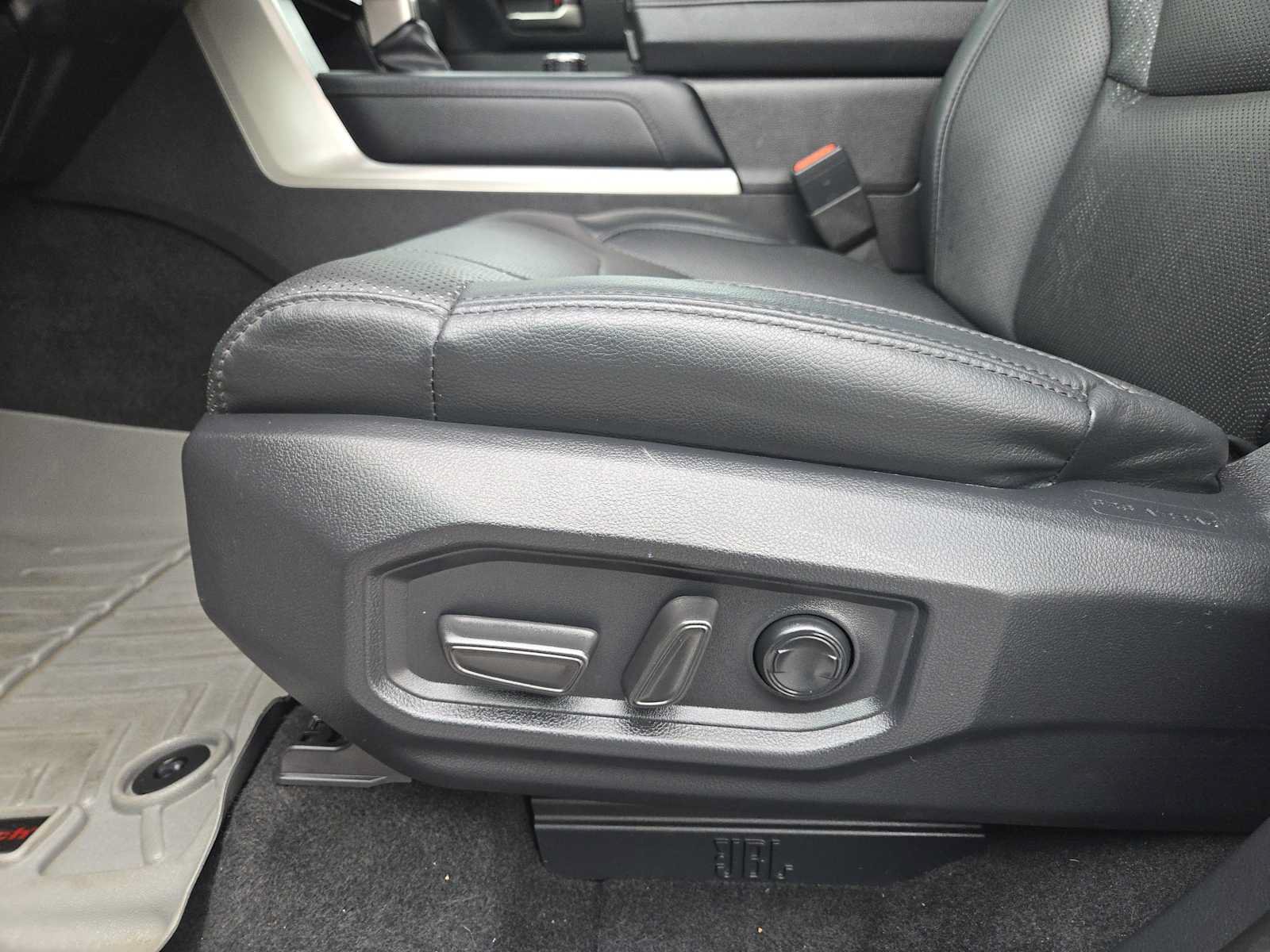 Used 2024 Toyota Tundra Limited AWD/4WD image 24