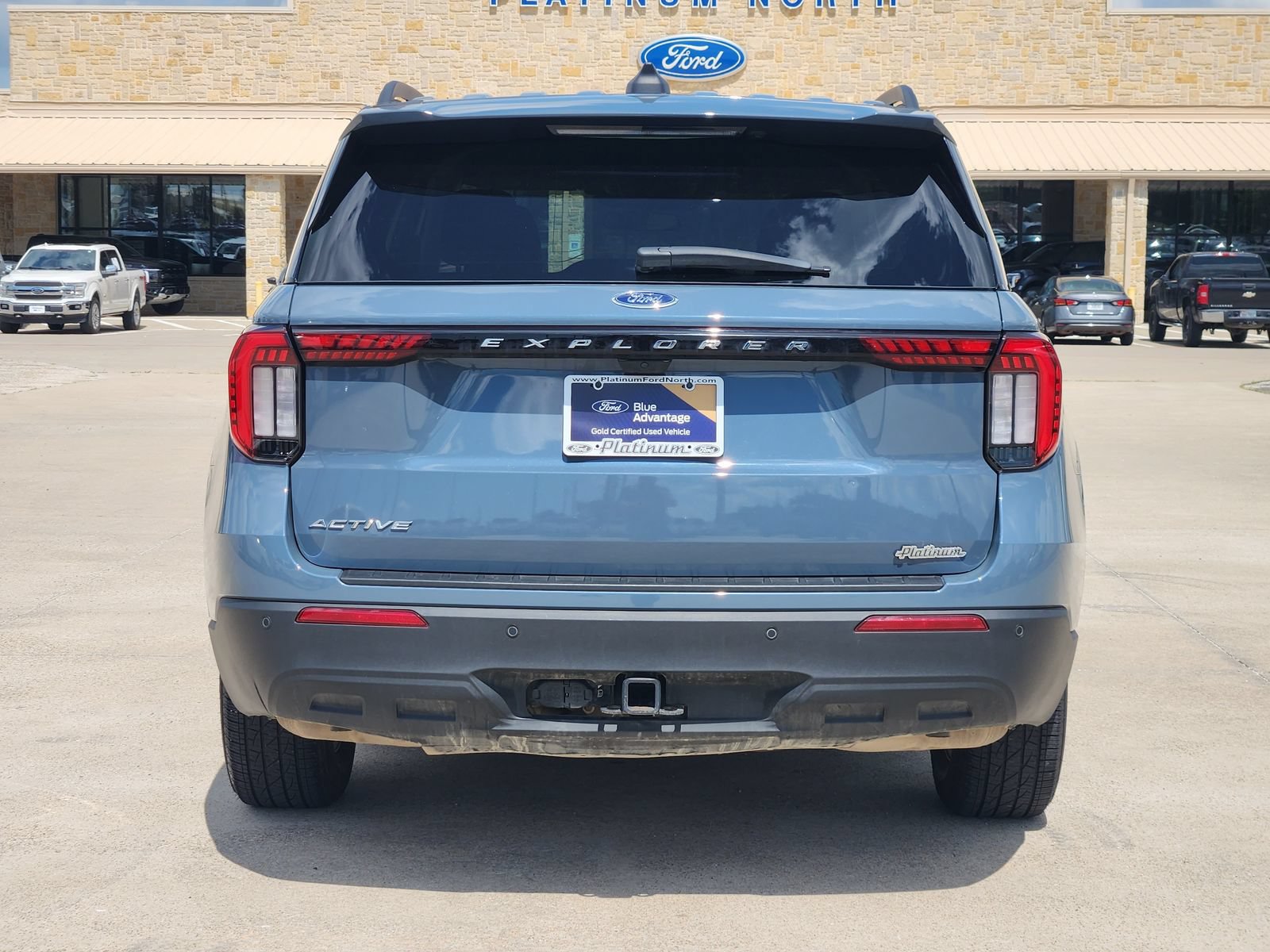 Used 2025 Ford Explorer Active RWD image 8