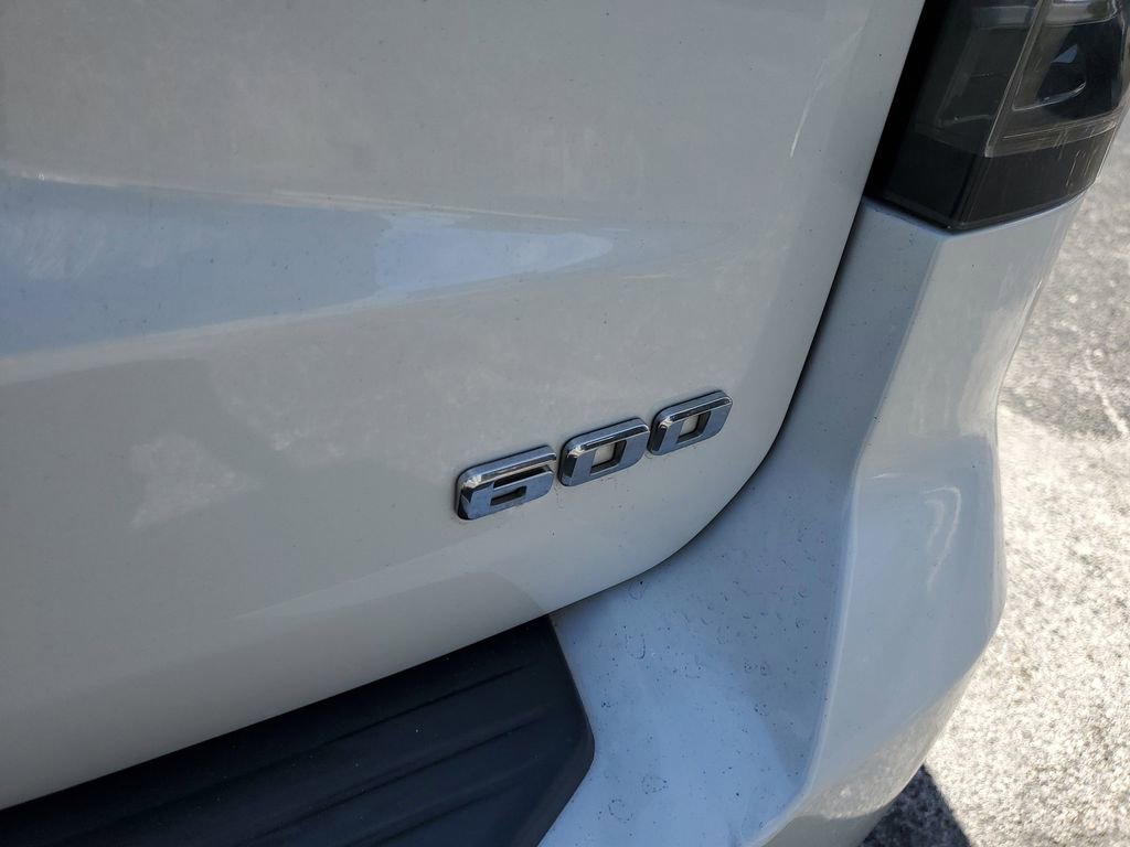 Used 2023 Cadillac Escalade Premium Luxury w/ Performance Package image 6