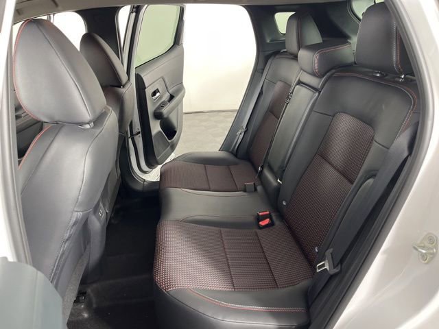 New 2026 Nissan Kicks SR image 43