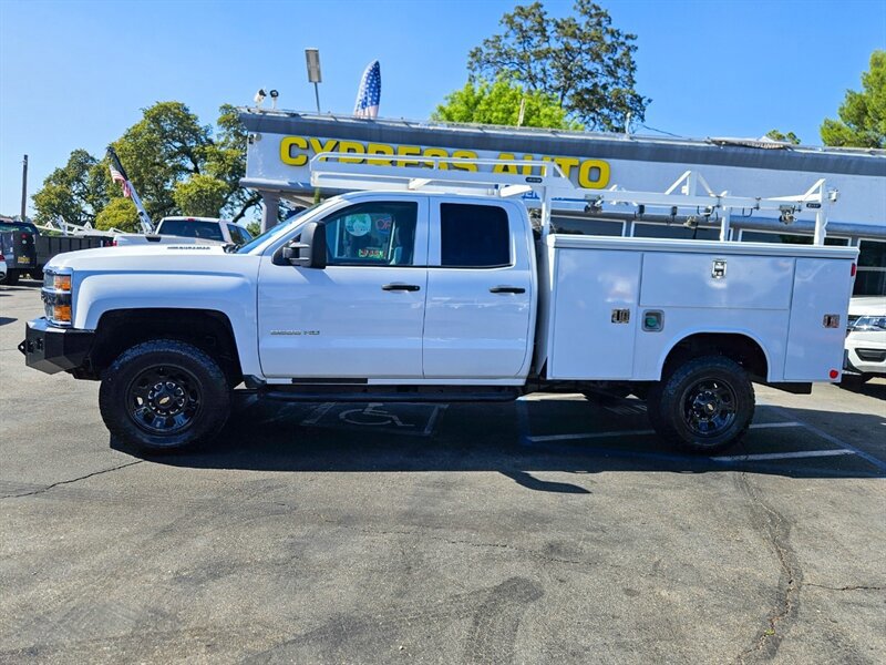 Used 2015 Chevrolet Silverado 3500 W/T AWD/4WD image 2