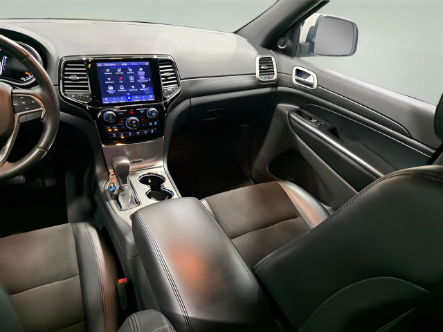 Used 2020 Jeep Grand Cherokee Altitude RWD image 26