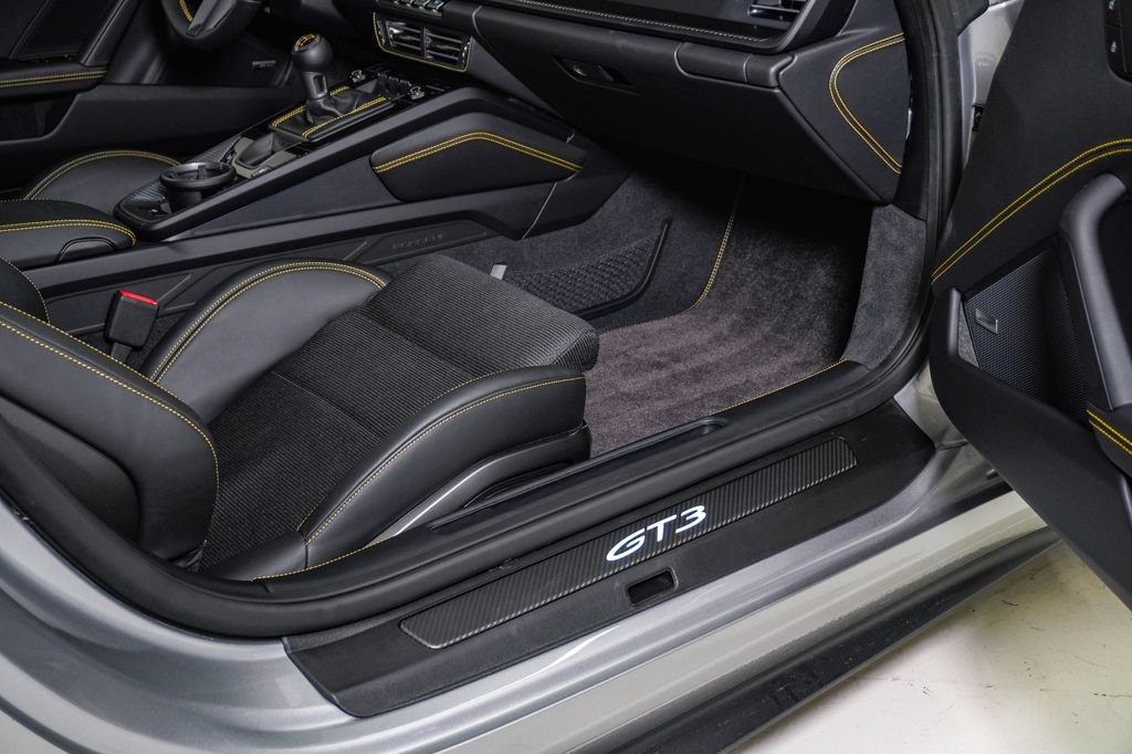 Certified 2026 Porsche 911 GT3 RWD image 17