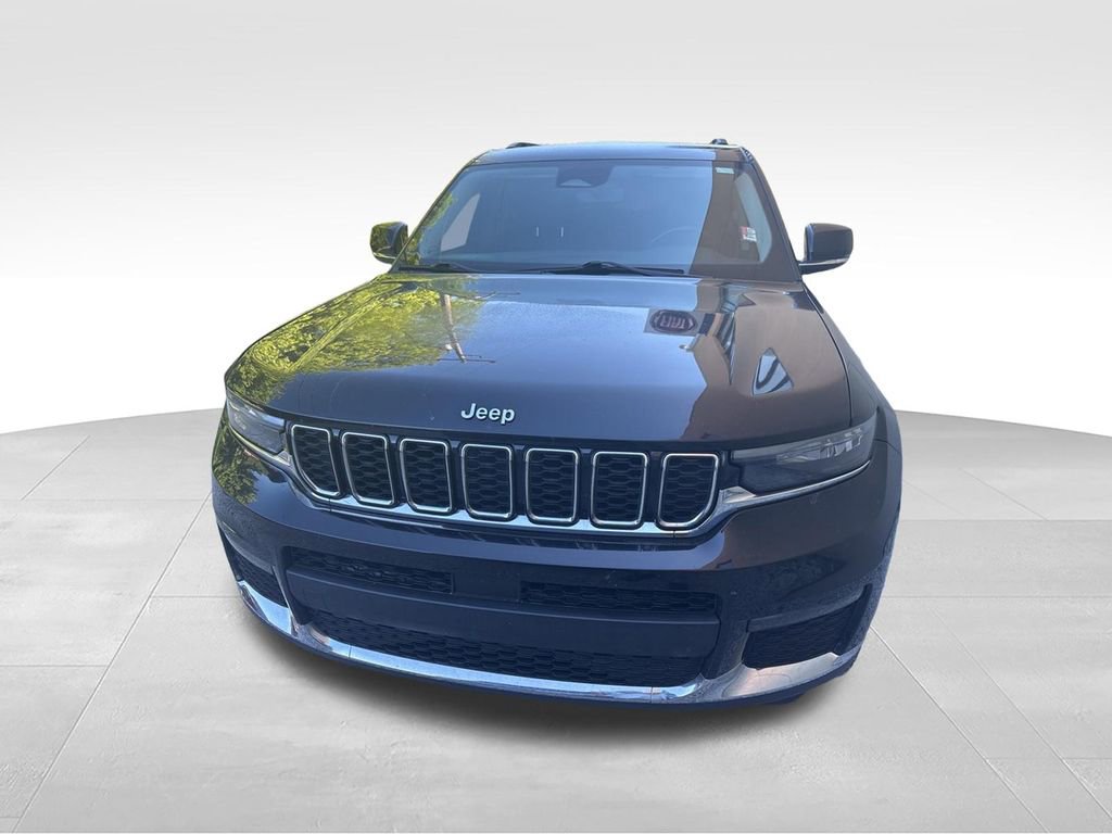 Used 2021 Jeep Grand Cherokee L Limited AWD/4WD image 2