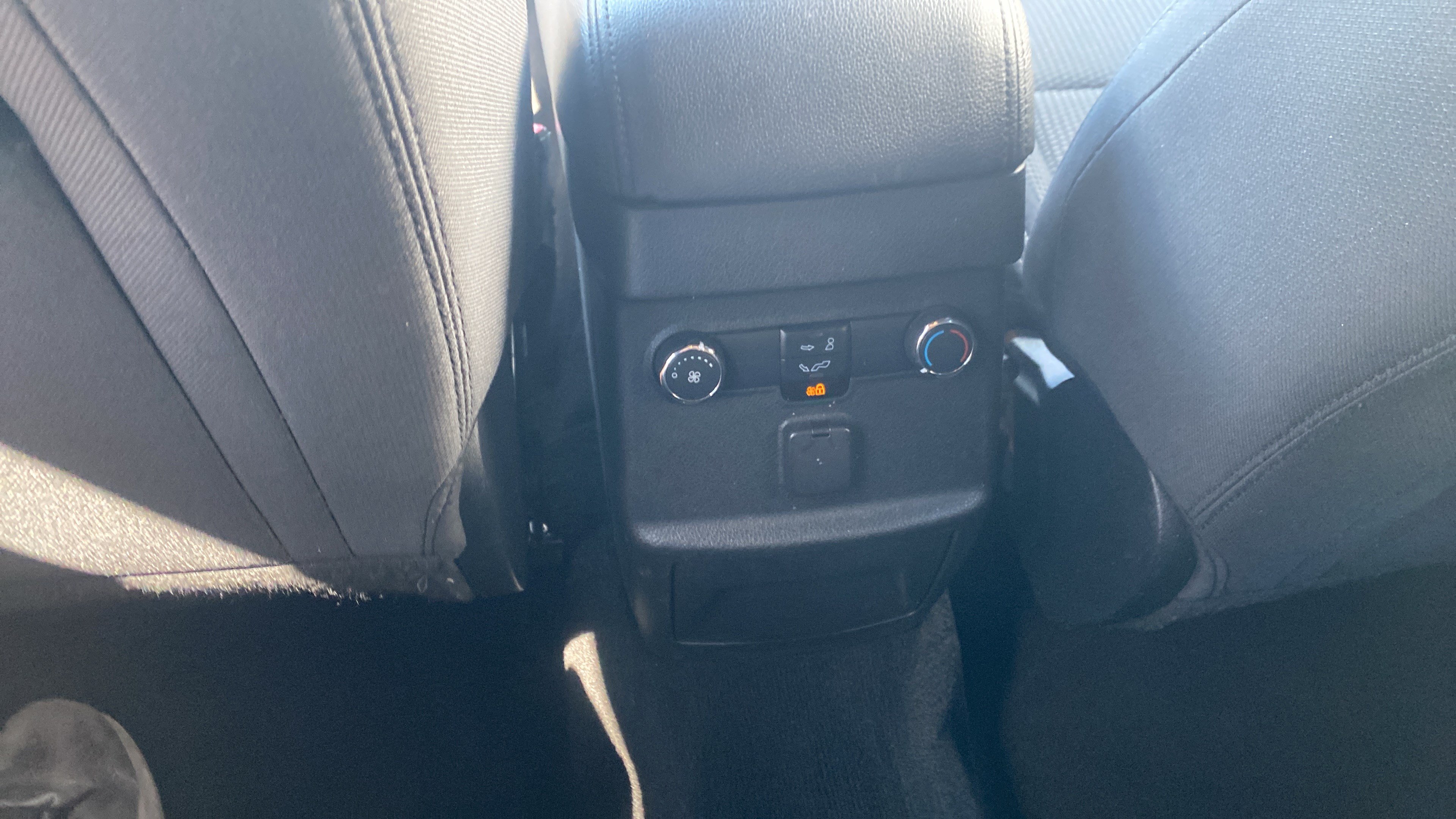 Used 2019 Ford Explorer XLT w/ Equipment Group 201A FWD image 14