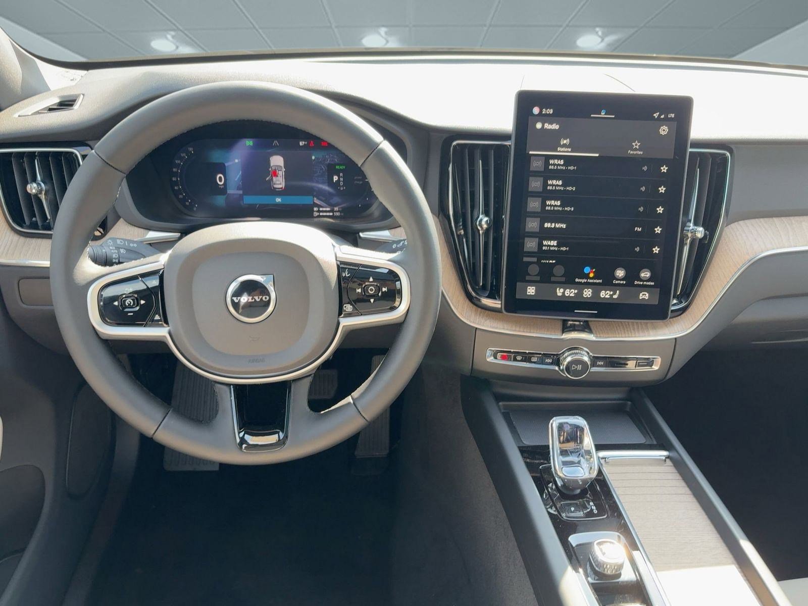 New 2026 Volvo XC60 T8 Plus w/ Protection Package Premier image 27