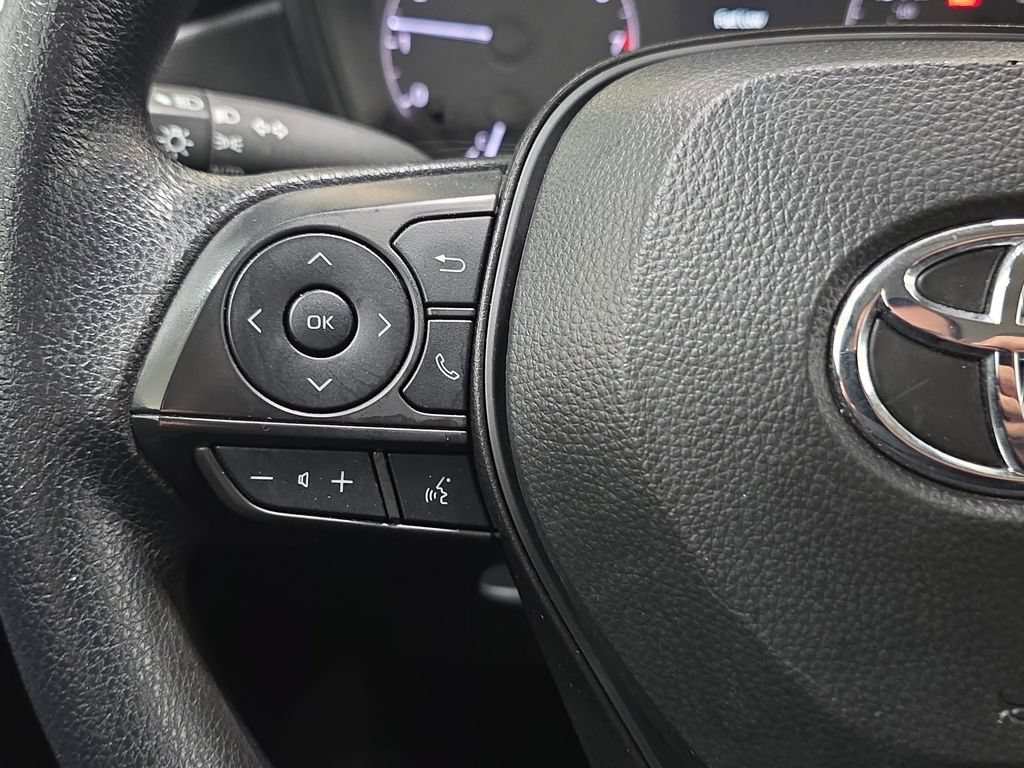 Used 2025 Toyota Corolla LE FWD image 16