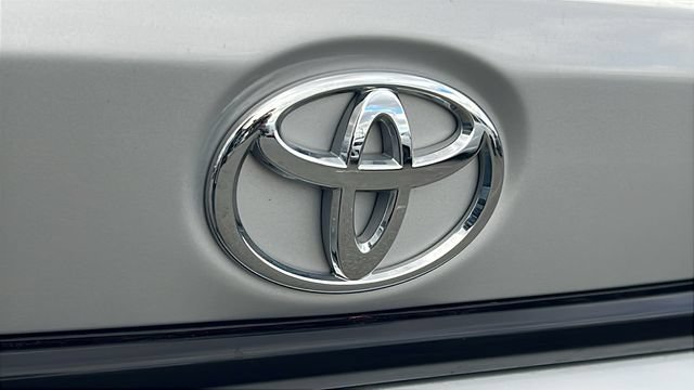 Used 2023 Toyota Corolla LE FWD image 28