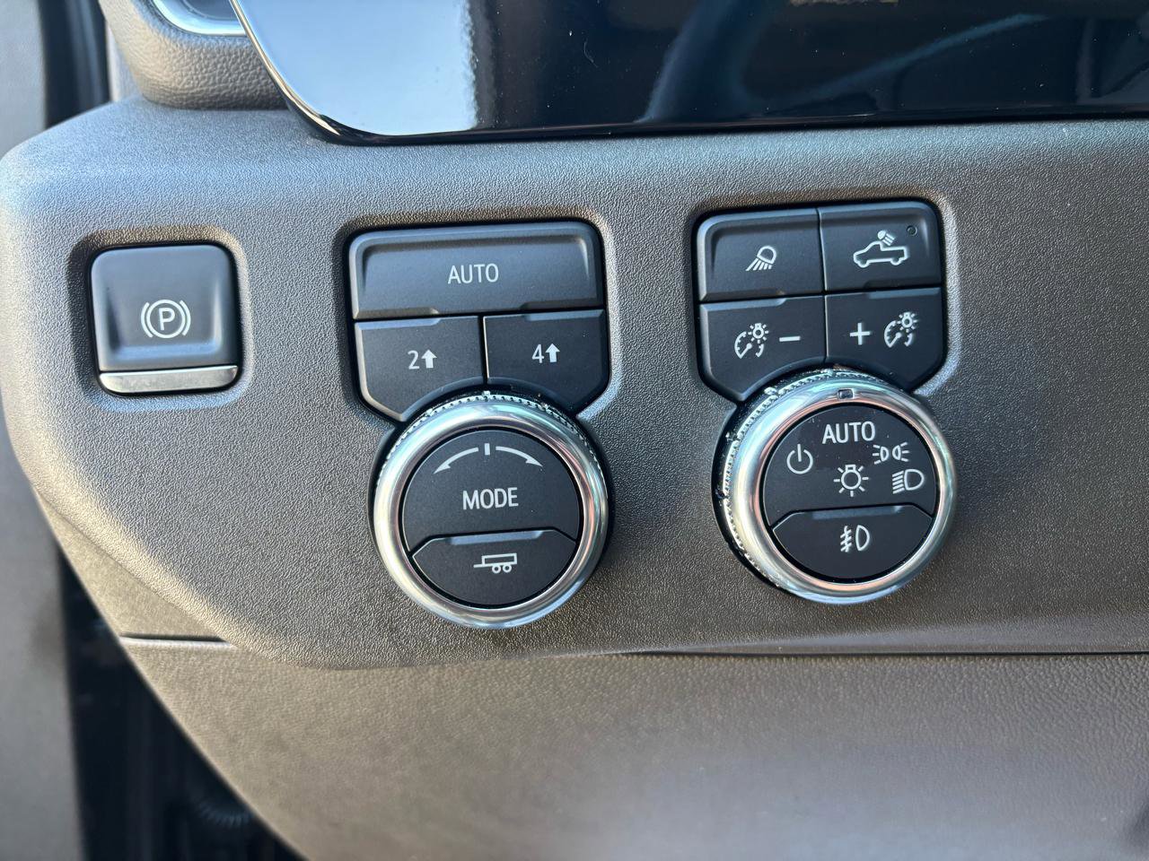 Used 2025 GMC Sierra 1500 SLT image 17