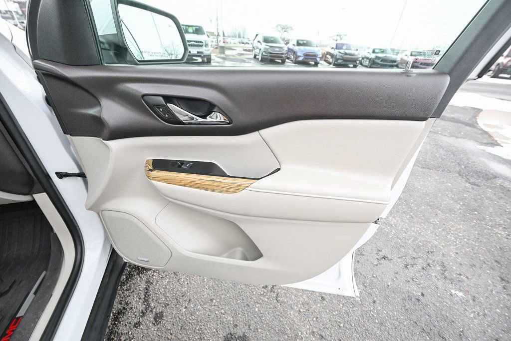 Used 2017 GMC Acadia Denali w/ Technology Package image 29