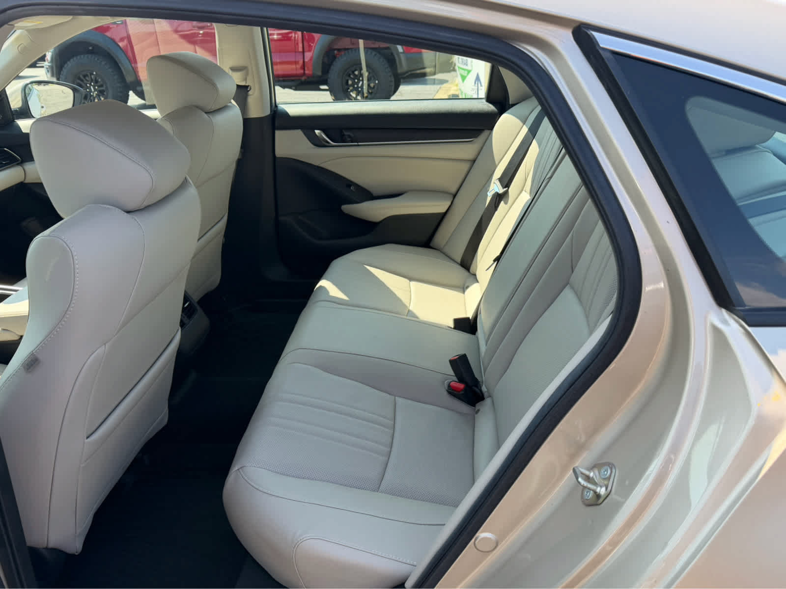 Used 2019 Honda Accord EX-L image 37