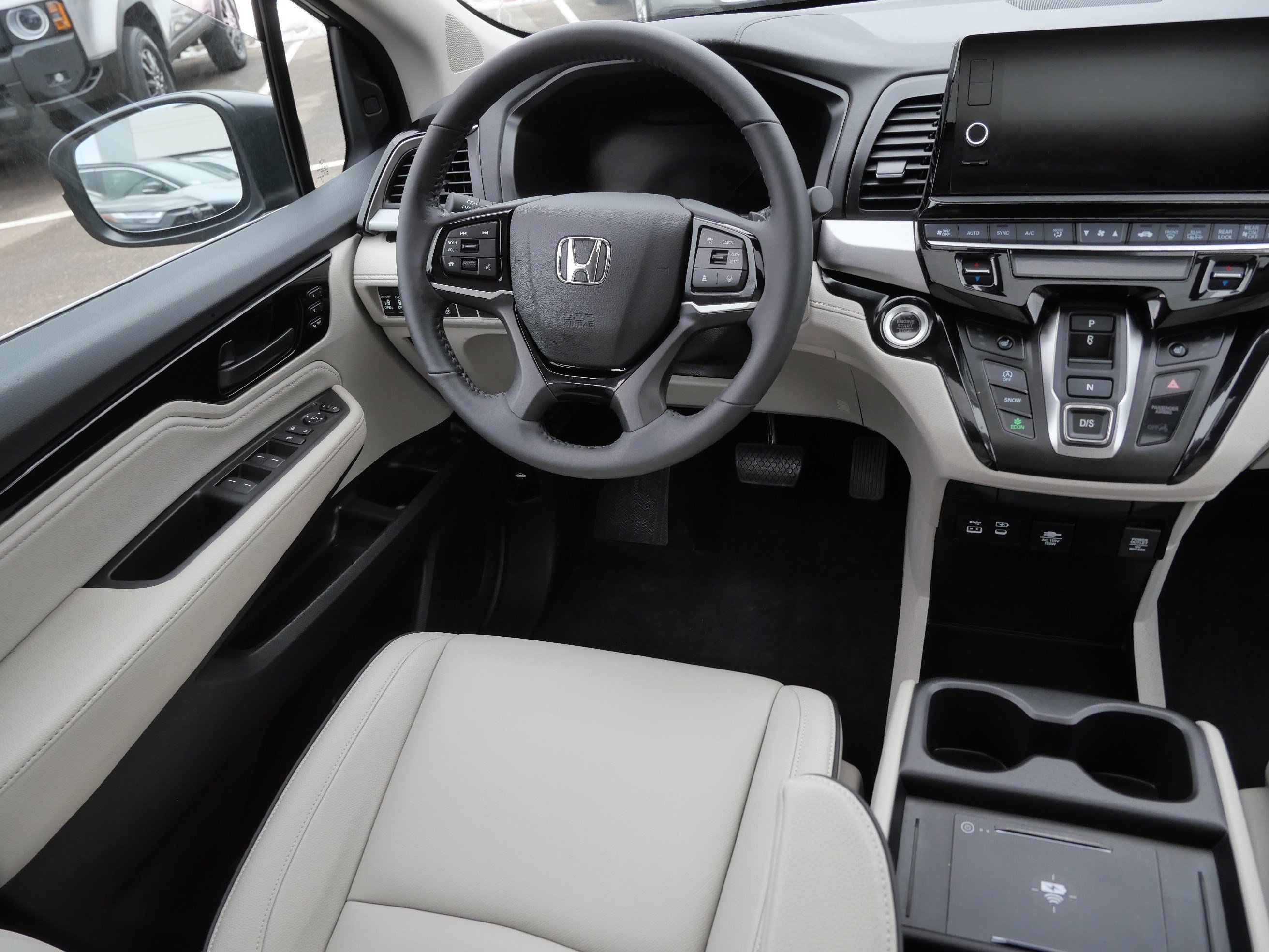 Used 2026 Honda Odyssey Touring image 9