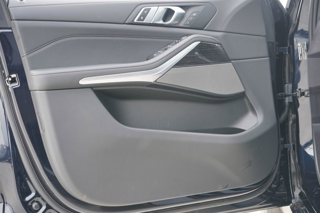 New 2026 BMW X5 sDrive40i w/ M Sport Package image 10