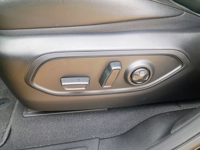 Used 2025 Jeep Grand Cherokee L Altitude RWD image 27