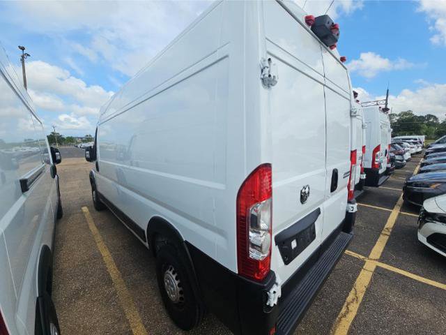 Used 2026 RAM ProMaster 2500 w/ Convenience Group FWD image 4