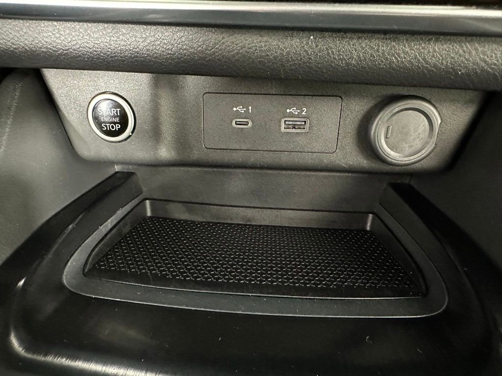 Used 2023 Nissan Rogue S image 9