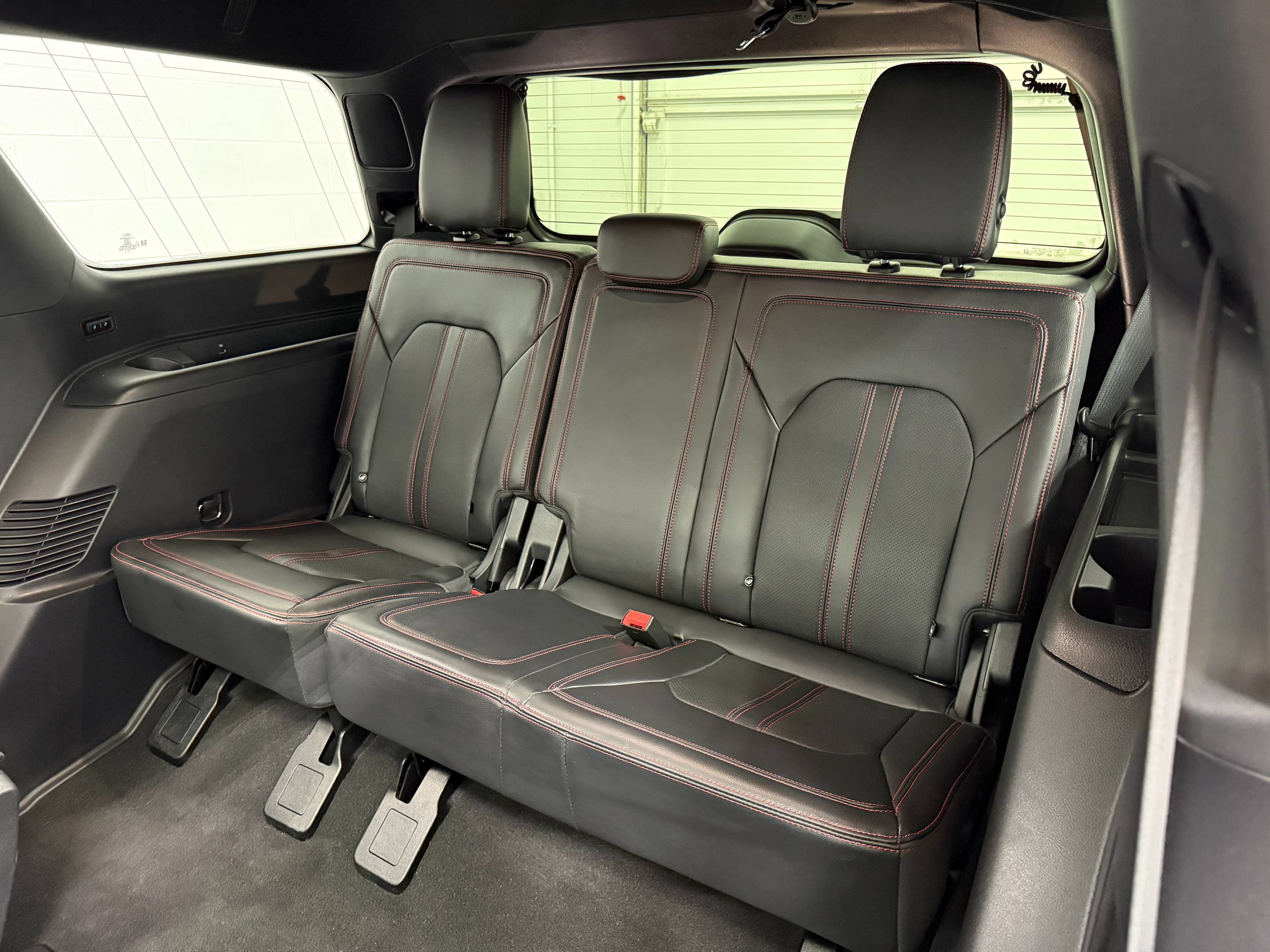 Used 2023 Ford Expedition Limited AWD/4WD image 14