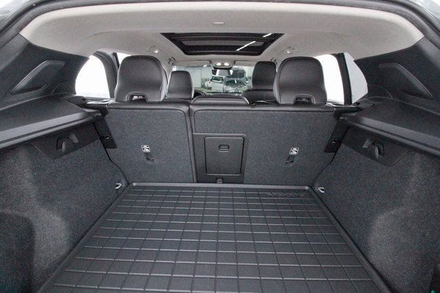 Certified 2025 Volvo XC40 B5 Core w/ Protection Package Premier image 27