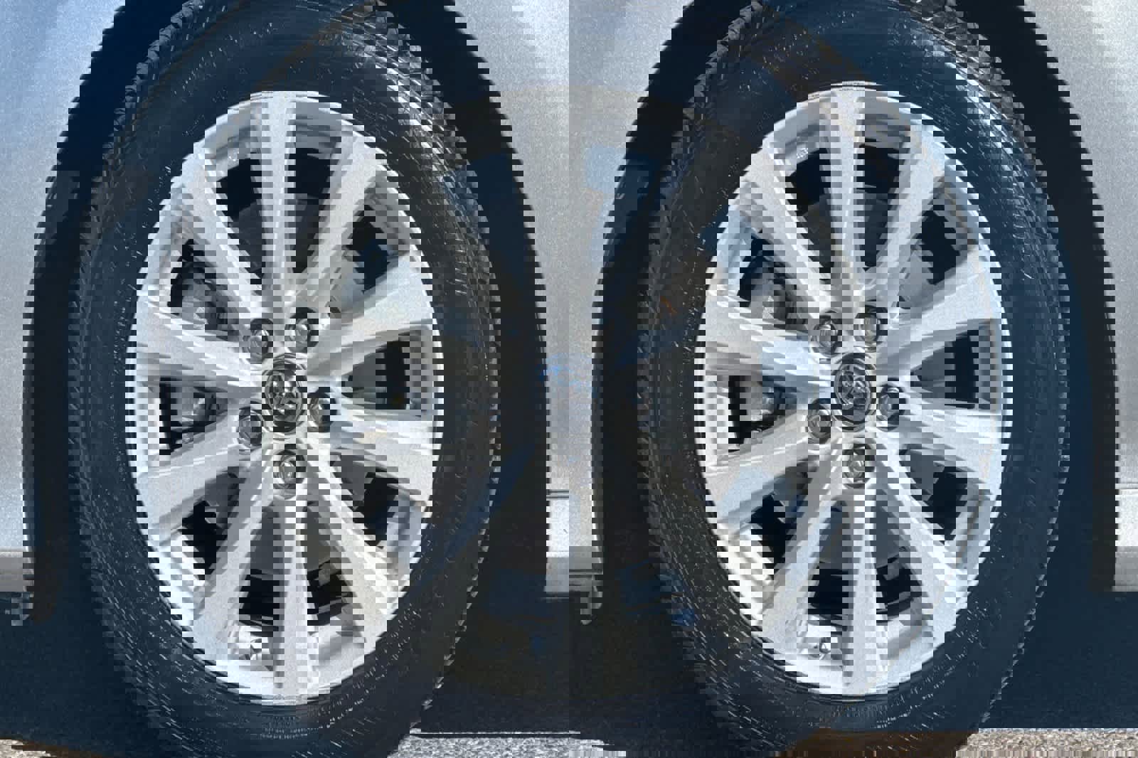 Used 2018 Toyota Camry LE image 24