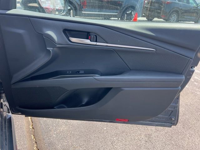 Used 2025 Toyota Camry SE FWD image 30