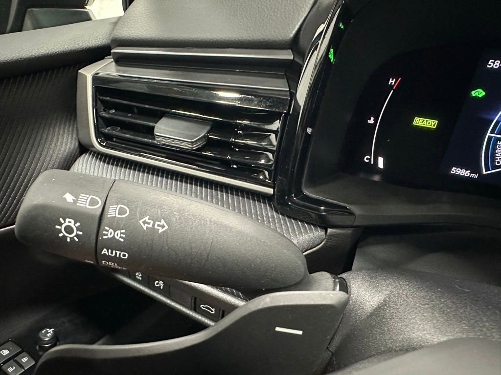 Used 2026 Toyota Camry SE image 21