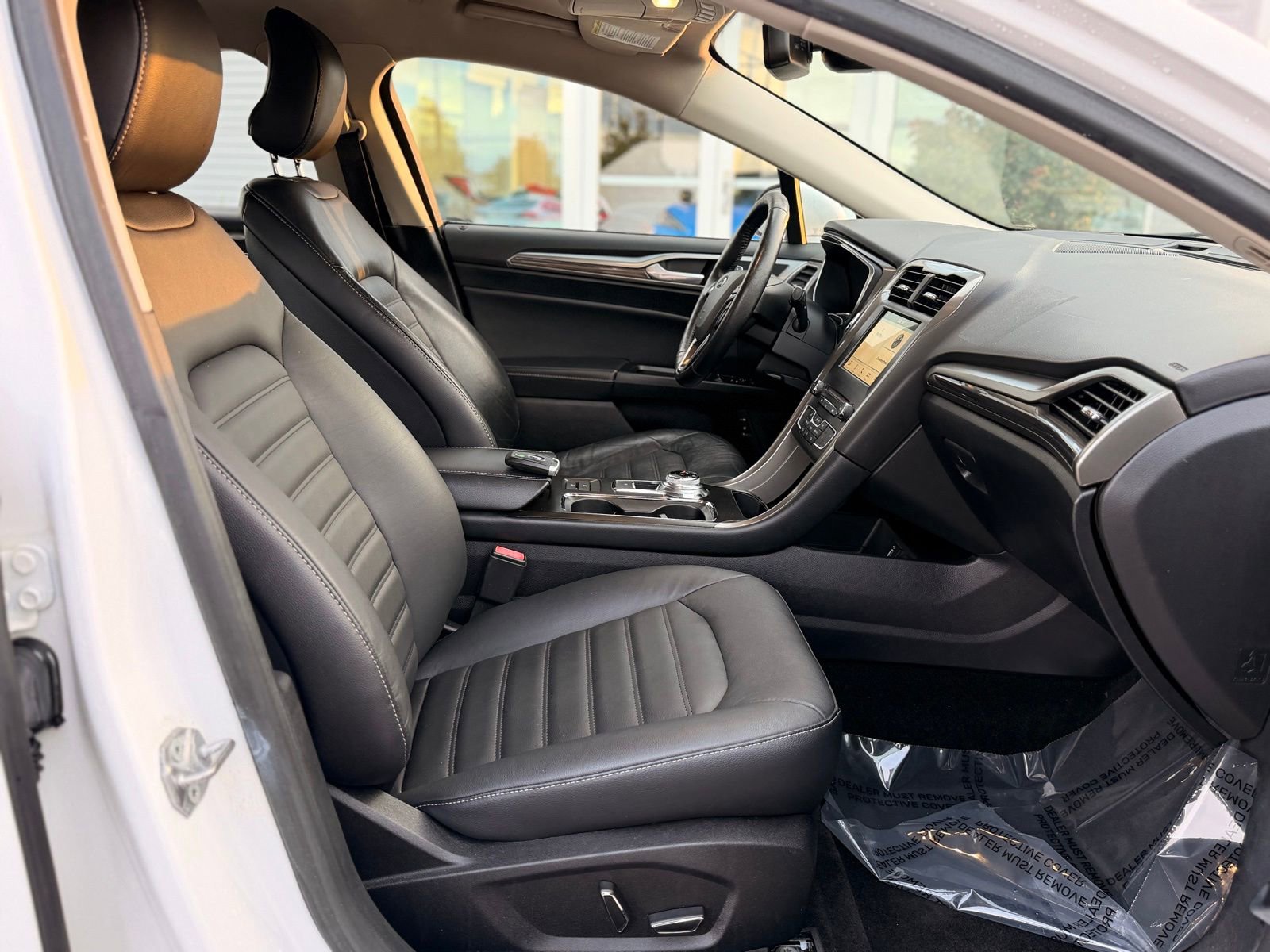 Used 2018 Ford Fusion SE w/ Equipment Group 602A FWD image 22