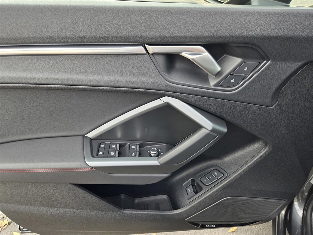 Used 2025 Audi Q3 2.0T Premium Plus w/ Premium Plus Package image 17