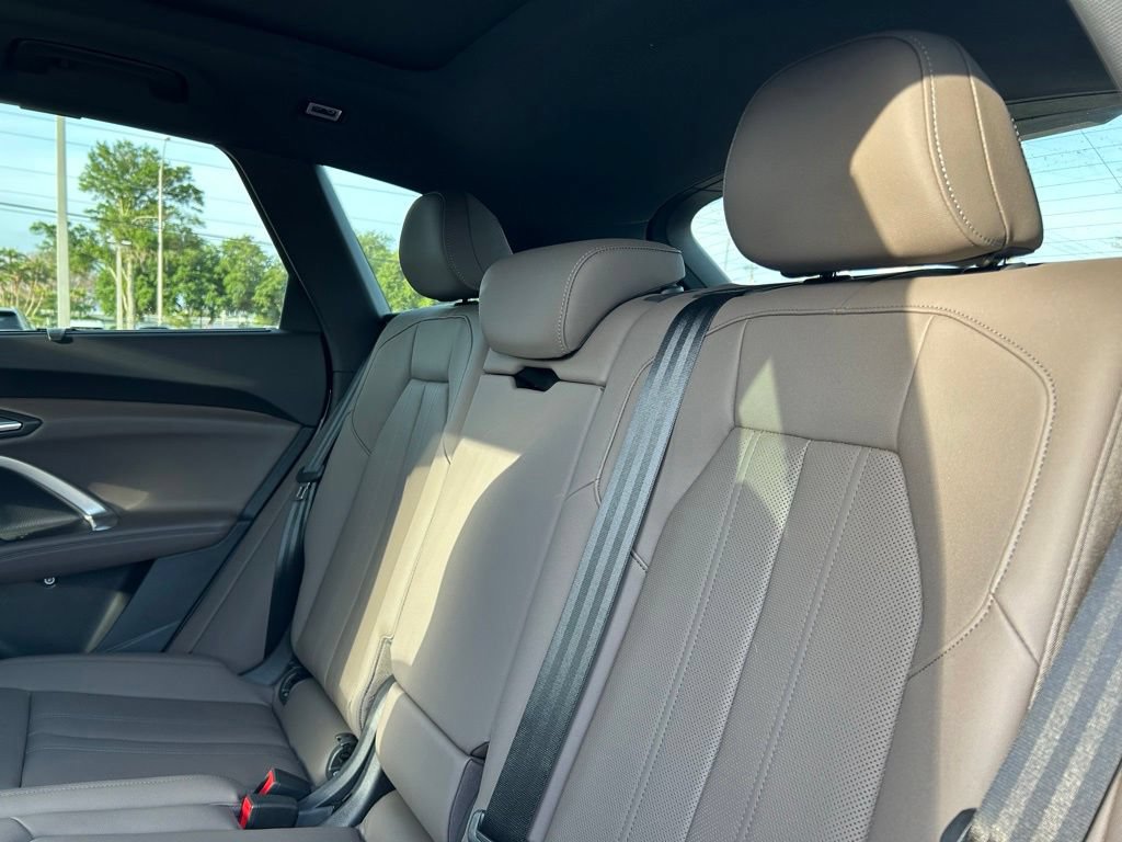 Used 2025 Audi Q5 Premium Plus w/ Premium Plus AWD/4WD image 51