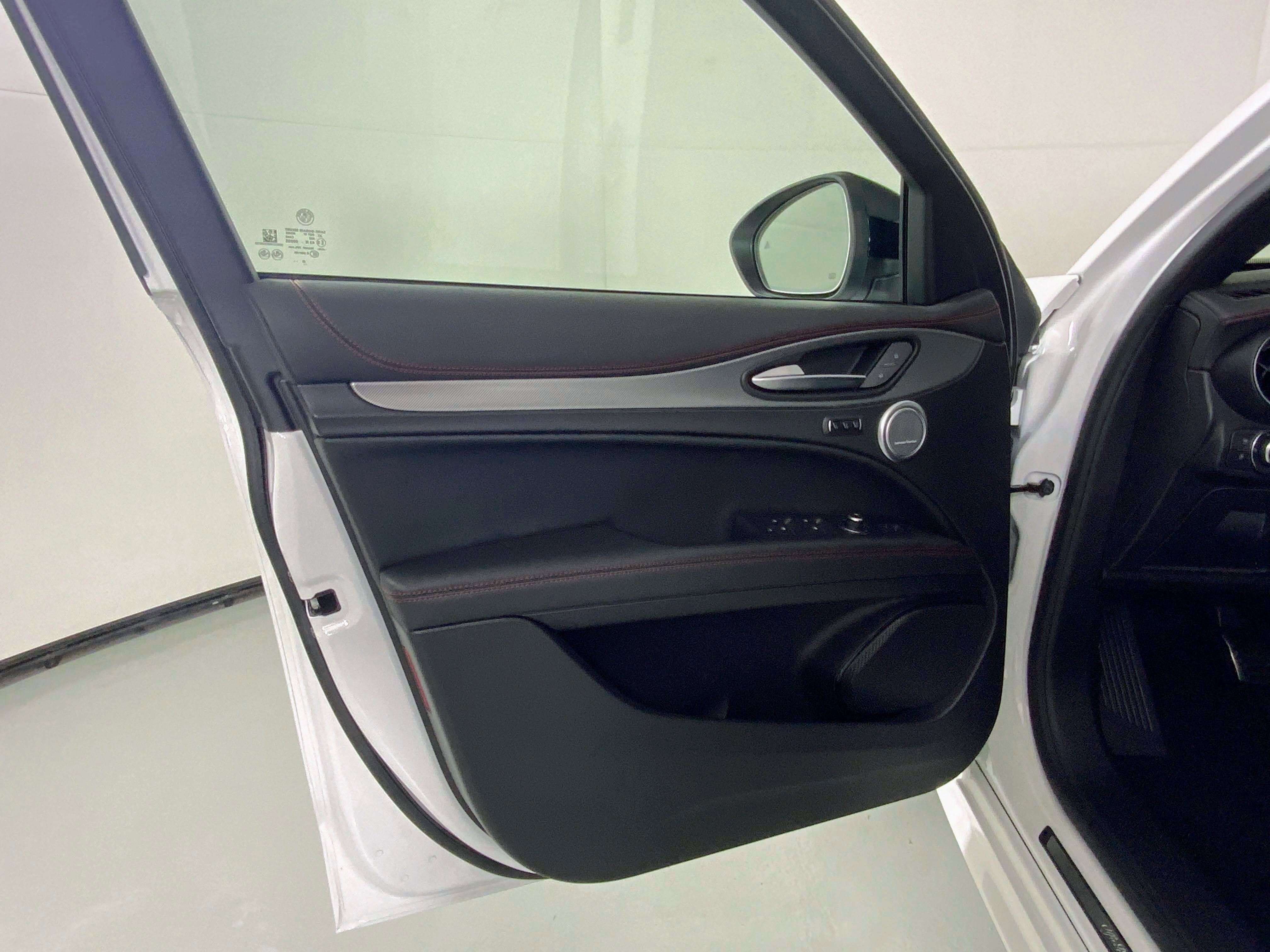 New 2025 Alfa Romeo Stelvio Tributo Italiano w/ Active Assist Plus Package image 20